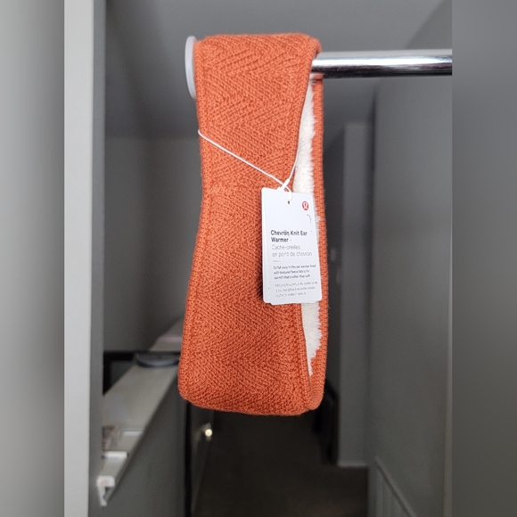 Lululemon Chevron Knit Ear Warmer *burnt orange* NWT - Picture 4 of 6